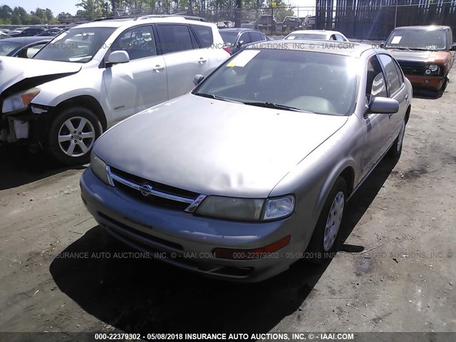 JN1CA21D8WT528578 - 1998 NISSAN MAXIMA GLE/GXE/SE SILVER photo 6