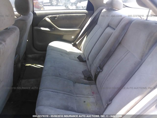 4T1BG22K0WU848987 - 1998 TOYOTA CAMRY CE/LE/XLE ვერცხლისფერი ფოტო 8
