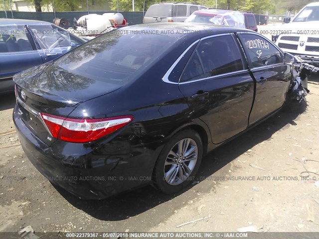 4T1BF1FK8FU076746 - 2015 TOYOTA CAMRY LE/XLE/SE/XSE BLACK photo 4
