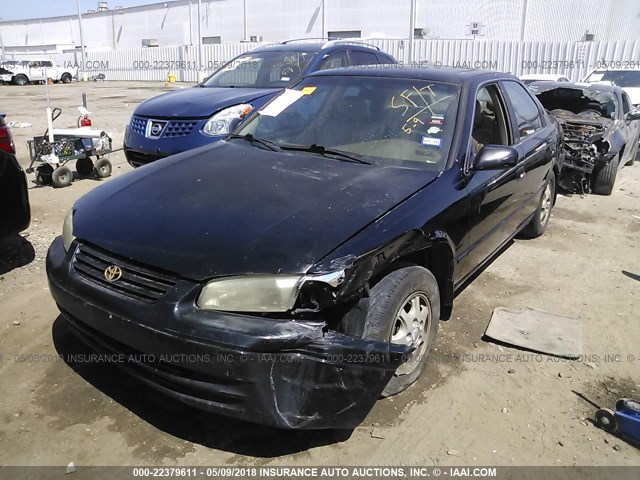JT2BG22K6X0271842 - 1999 TOYOTA CAMRY LE/XLE BLACK photo 2