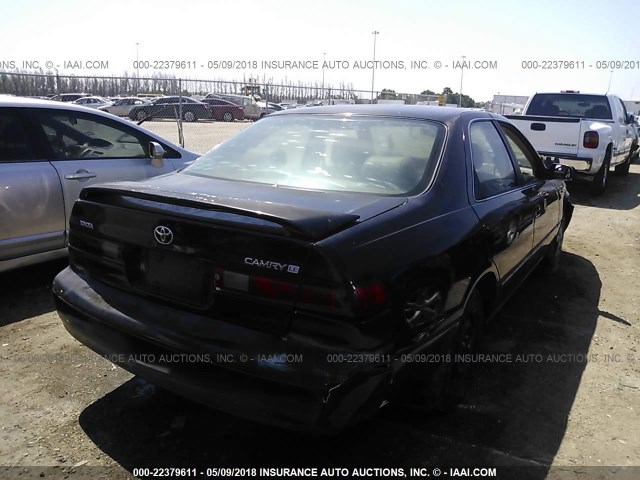 JT2BG22K6X0271842 - 1999 TOYOTA CAMRY LE/XLE BLACK photo 4