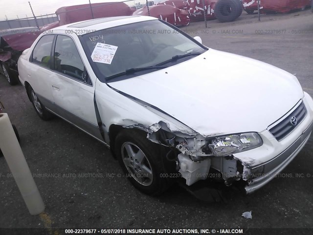 JT2BG22K310554867 - 2001 TOYOTA CAMRY CE/LE/XLE 白色 照片 6