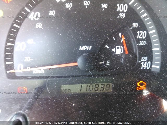 4T1BE32K52U061393 - 2002 TOYOTA CAMRY LE/XLE/SE WHITE photo 7