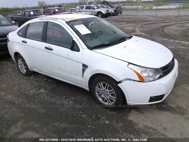 1FAHP35N28W118358 - 2008 FORD FOCUS SE/SEL/SES WHITE photo 1