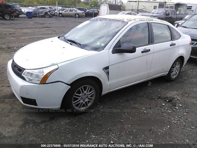 1FAHP35N28W118358 - 2008 FORD FOCUS SE/SEL/SES WHITE photo 2