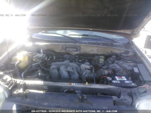 1FMYU04111KC55994 - 2001 FORD ESCAPE XLT GOLD photo 10