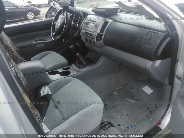 5TEUX42N09Z598701 - 2009 TOYOTA TACOMA ACCESS CAB Silber Foto 5