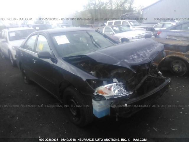 4T1BE32K52U625205 - 2002 TOYOTA CAMRY LE/XLE/SE შავი ფოტო 1