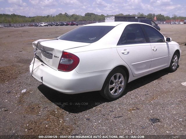 JTDBE32K940265256 - 2004 TOYOTA CAMRY LE/XLE WHITE photo 4