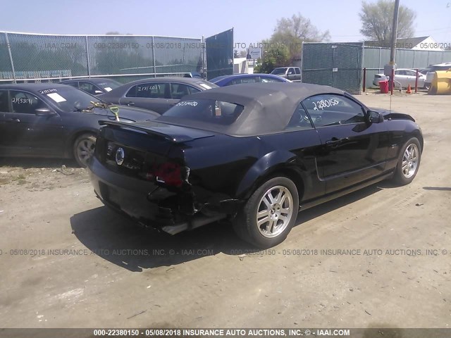 1ZVFT85H365104117 - 2006 FORD MUSTANG GT BLACK photo 4