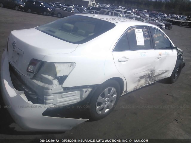 4T1BK3EK9BU610095 - 2011 TOYOTA CAMRY SE/LE/XLE თეთრი ფოტო 4