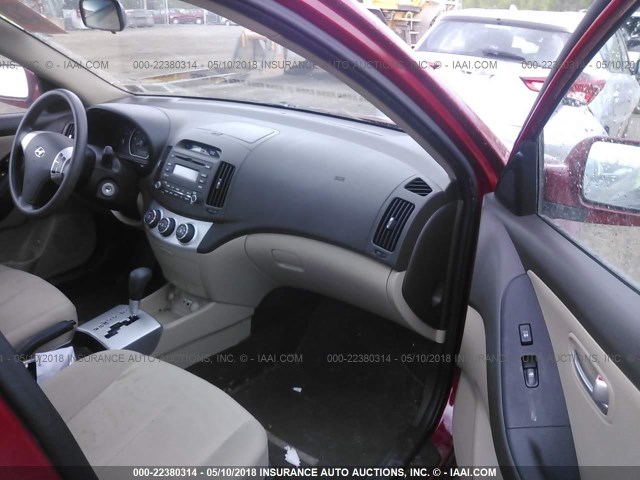 KMHDU46D49U760795 - 2009 HYUNDAI ELANTRA GLS/SE RED photo 5