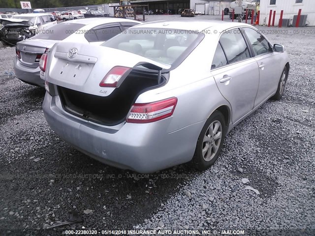 4T4BF3EK9BR151709 - 2011 TOYOTA CAMRY SE/LE/XLE SILVER photo 4