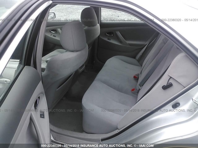4T4BF3EK9BR151709 - 2011 TOYOTA CAMRY SE/LE/XLE SILVER photo 8