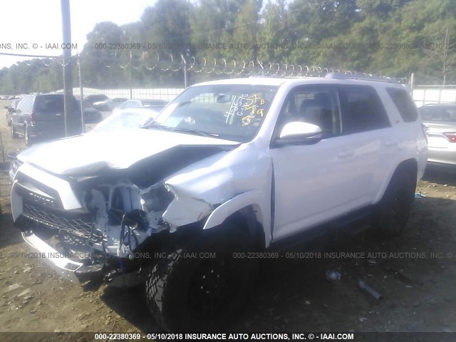 JTEBU5JR2J5510115 - 2018 TOYOTA 4RUNNER SR5 PREM/LTDL/TRAIL/TRD WHITE photo 2