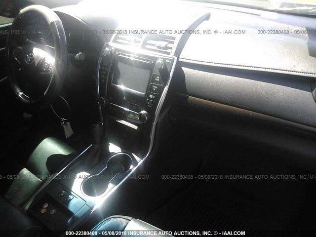 4T1BK1FK5FU568484 - 2015 TOYOTA CAMRY XSE/XLE Qara foto 5