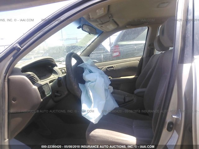 4T1BG22KXYU927764 - 2000 TOYOTA CAMRY CE/LE/XLE 金色 照片 5