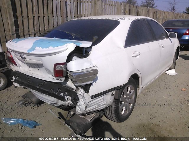 4T1BK46K27U511422 - 2007 TOYOTA CAMRY NEW GENERAT LE/XLE/SE WHITE photo 4