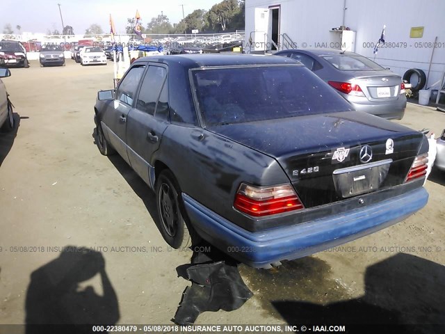 WDBEA34E7RC102738 - 1994 MERCEDES-BENZ E 420 BLACK photo 3