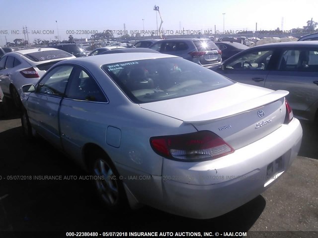 2T1CF28P81C506823 - 2001 TOYOTA CAMRY SOLARA SE/SLE SILVER photo 3