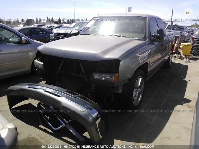 1GCEC19V87Z139543 - 2007 CHEVROLET SILVERADO C1500 CLASSIC GRAY photo 2