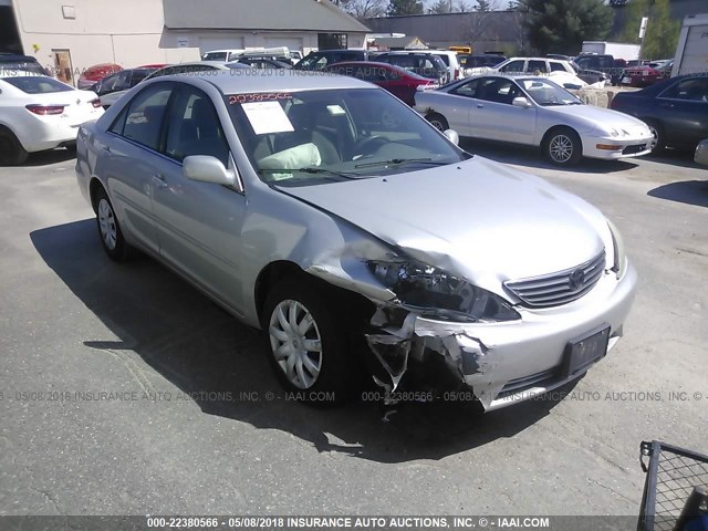 4T1BE32K75U610709 - 2005 TOYOTA CAMRY LE/XLE/SE ვერცხლისფერი ფოტო 1