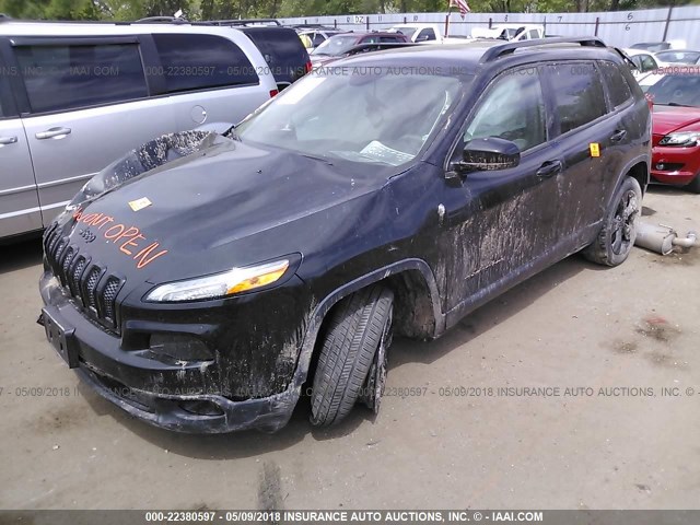 1C4PJLCB0GW113934 - 2016 JEEP CHEROKEE LATITUDE BLACK photo 2