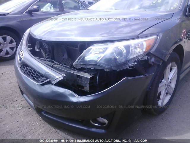 4T1BF1FK1DU230887 - 2013 TOYOTA CAMRY L/SE/LE/XLE GRAY photo 6