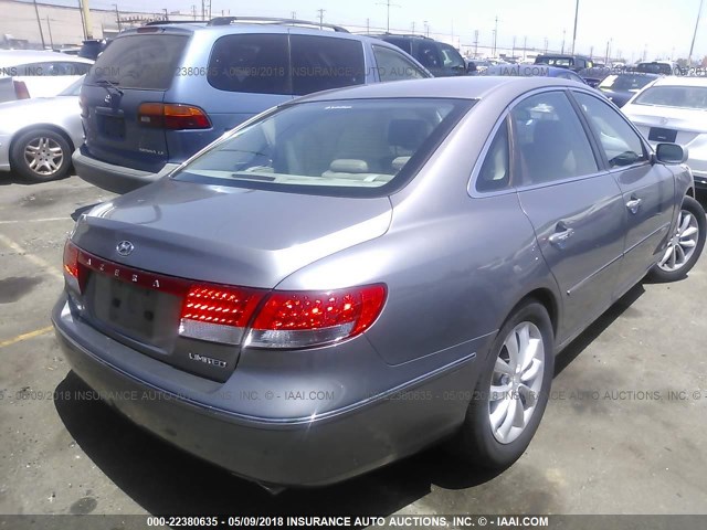 KMHFC46FX6A123243 - 2006 HYUNDAI AZERA SE/LIMITED GRAY photo 4