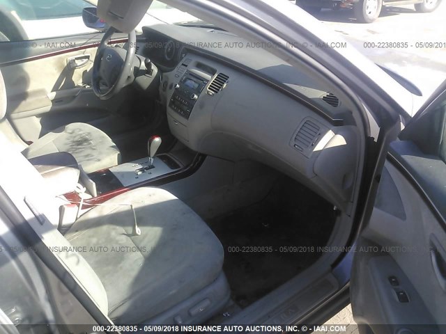 KMHFC46F16A136236 - 2006 HYUNDAI AZERA SE/LIMITED GRAY photo 5