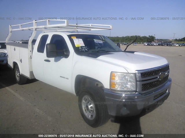 1GB2CVCG9BZ456877 - 2011 CHEVROLET SILVERADO C2500 HEAVY DUTY WHITE photo 1