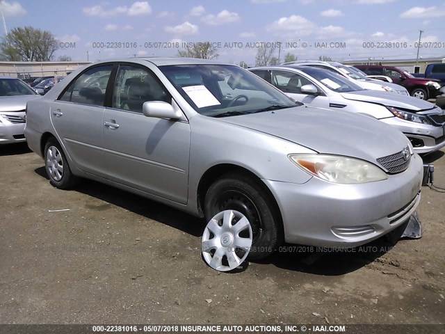 4T1BE32K43U224262 - 2003 TOYOTA CAMRY LE/XLE/SE SILVER photo 1