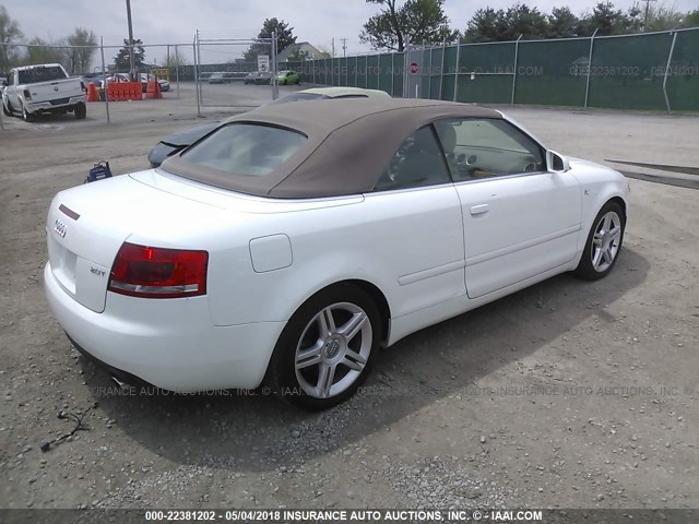 WAUAF48H67K026747 - 2007 AUDI A4 WHITE photo 4