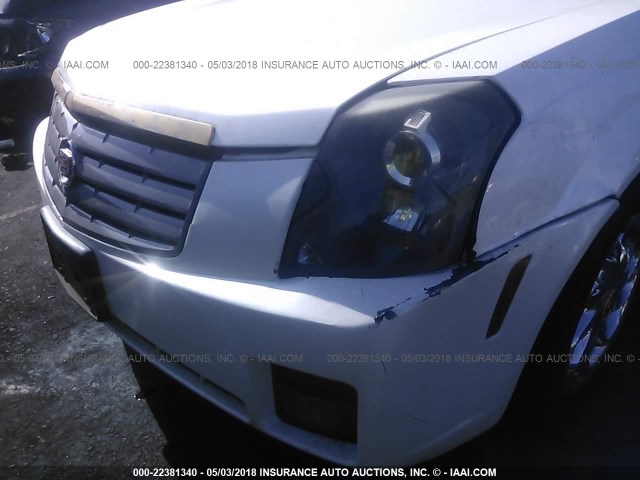 1G6DM577X40122136 - 2004 CADILLAC CTS WHITE photo 6