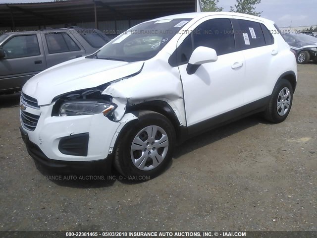 3GNCJKSB6GL276160 - 2016 CHEVROLET TRAX LS WHITE photo 2