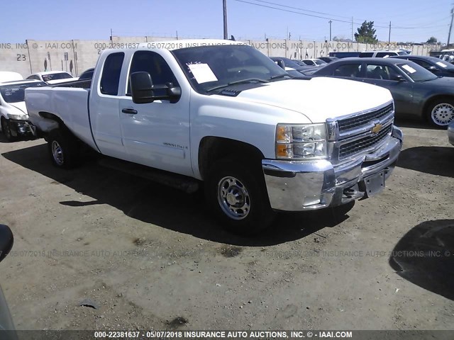 1GCHC29K77E509770 - 2007 CHEVROLET SILVERADO C2500 HEAVY DUTY WHITE photo 1