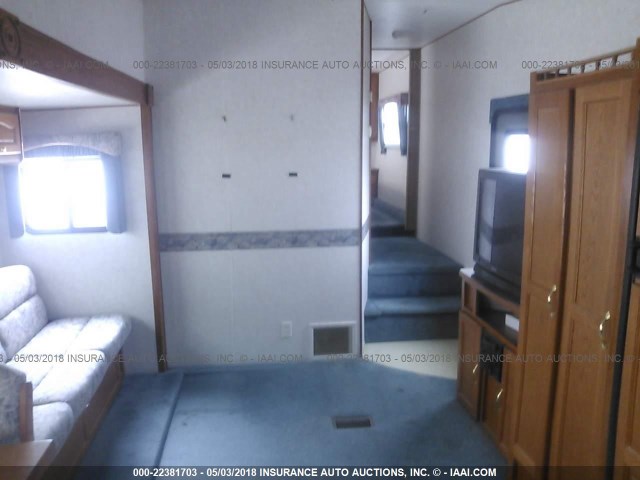 4CHFH762XXM002326 - 1999 CHATEAU 5TH WHEEL  WHITE photo 5