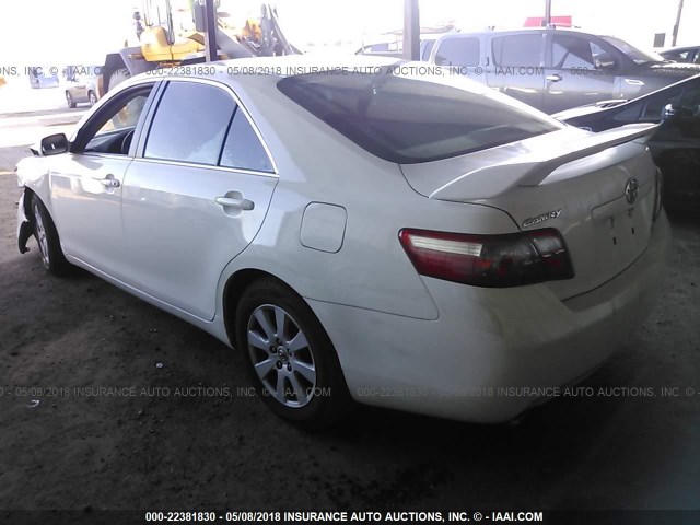 4T1BK46K68U561709 - 2008 TOYOTA CAMRY LE/XLE/SE თეთრი ფოტო 3