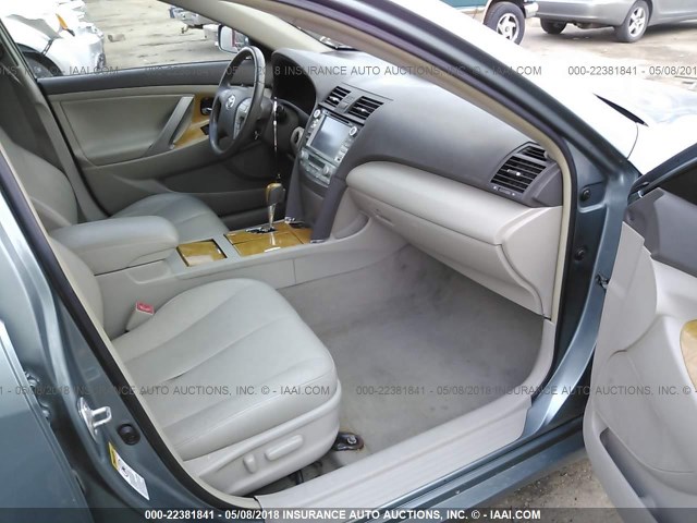 4T1BK46K87U507990 - 2007 TOYOTA CAMRY NEW GENERAT LE/XLE/SE GREEN photo 5