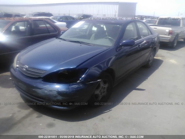 JTDBE32K520099895 - 2002 TOYOTA CAMRY LE/XLE/SE მუქი ლურჯი ფოტო 2