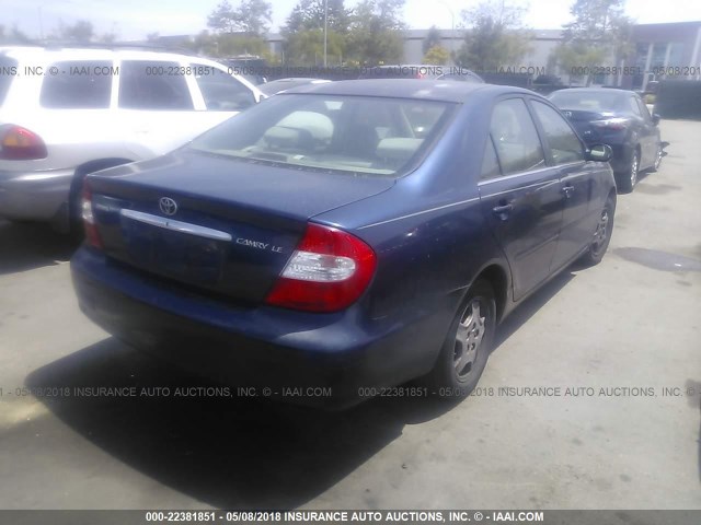 JTDBE32K520099895 - 2002 TOYOTA CAMRY LE/XLE/SE მუქი ლურჯი ფოტო 4
