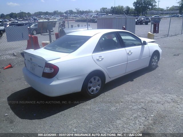 4T1BE32K62U052900 - 2002 TOYOTA CAMRY LE/XLE/SE თეთრი ფოტო 4