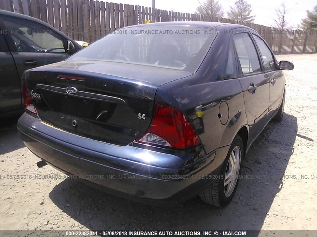 1FAFP34353W312219 - 2003 FORD FOCUS SE COMFORT/SE SPORT BLUE photo 4