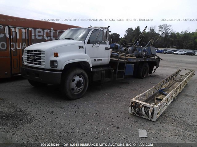 1GBJ7H1E22J502034 - 2002 CHEVROLET C7500 C7H042 WHITE photo 2