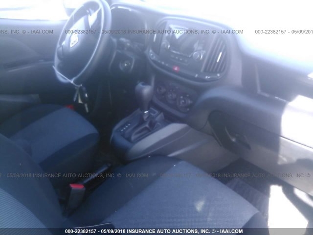 ZFBERFAT1G6C72688 - 2016 RAM PROMASTER CITY  白色 照片 5