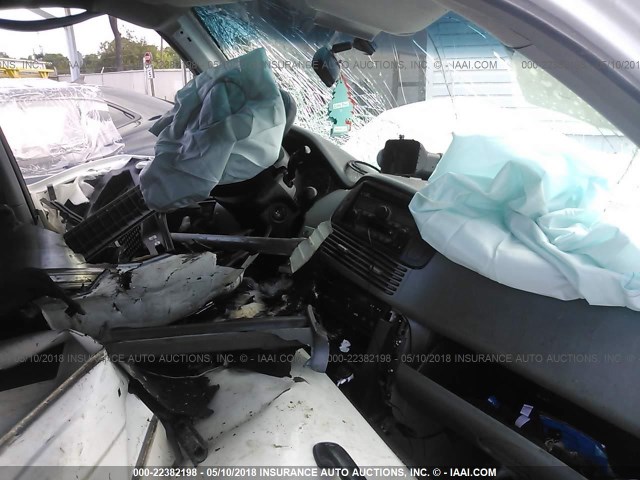 2HKYF18494H542589 - 2004 HONDA PILOT EX WHITE photo 5