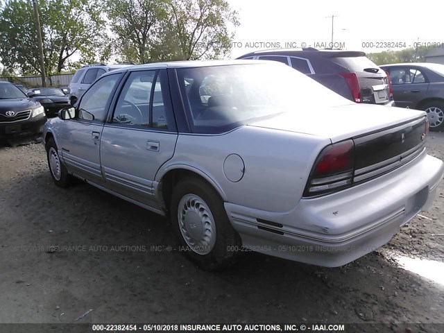 1G3WH54T0ND374029 - 1992 OLDSMOBILE CUTLASS SUPREME S SILVER photo 3