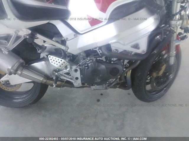 JH2SC4407YM003216 - 2000 HONDA CBR900 RR WHITE photo 8