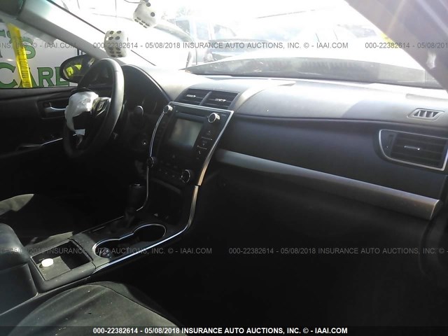 4T1BF1FK9GU524896 - 2016 TOYOTA CAMRY LE/XLE/SE/XSE RED photo 5