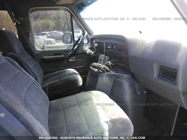 1FMEE11H4LHA73598 - 1990 FORD ECONOLINE E150 GRAY photo 5